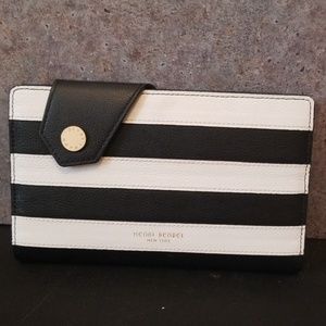 Henri Bendel Wallet